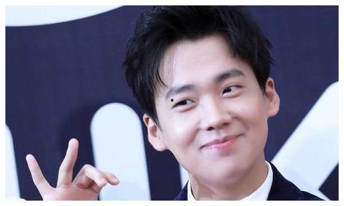 吃瓜娱乐郭麒麟,吃瓜娱乐背后的喜剧人生 第1张 吃瓜娱乐郭麒麟,吃瓜娱乐背后的喜剧人生 第1张